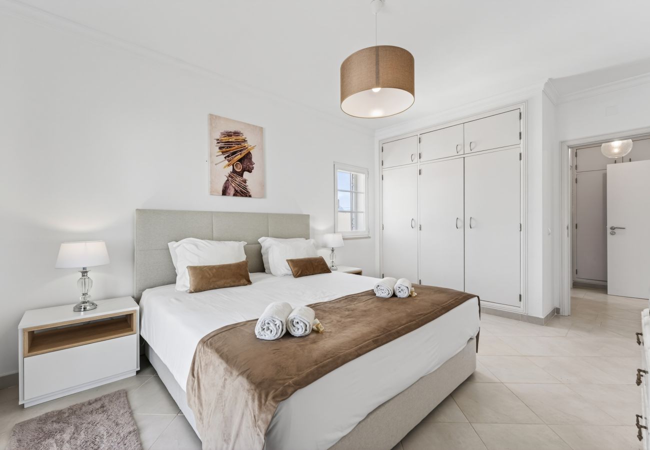 Villa em Albufeira - Villa Feliz | 4 quartos | Próximo a Marina | Albufeira