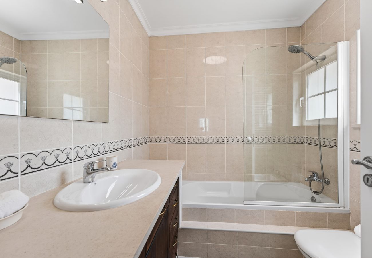 Villa em Albufeira - Villa Feliz | 4 quartos | Próximo a Marina | Albufeira