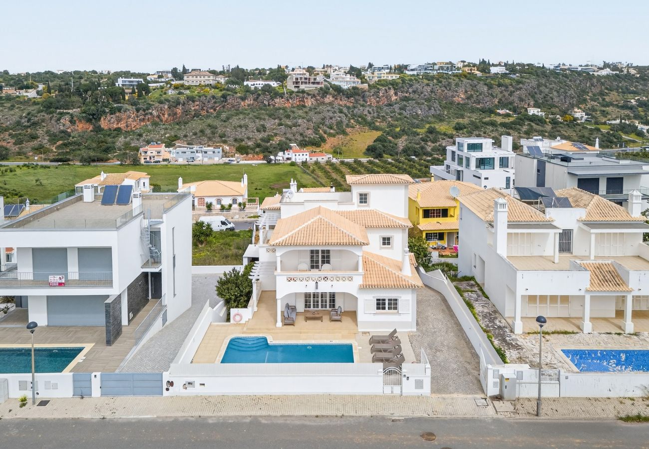 Villa em Albufeira - Villa Feliz | 4 quartos | Próximo a Marina | Albufeira