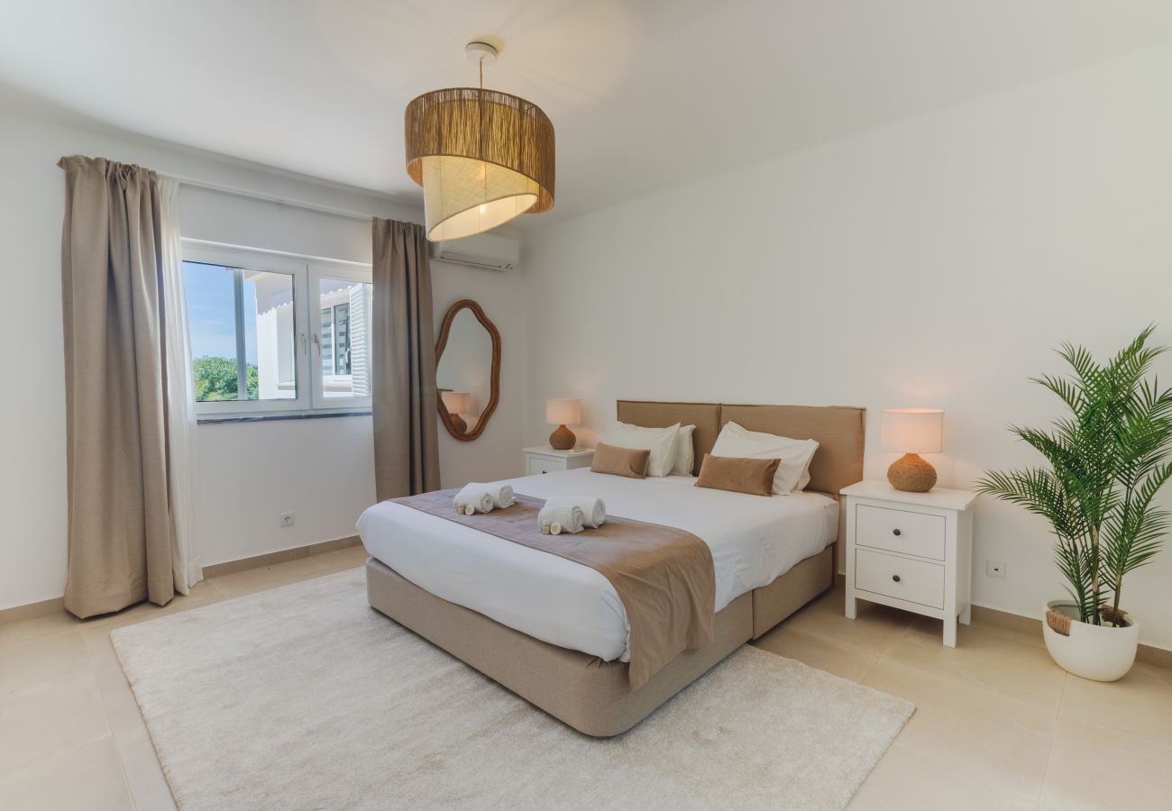 Villa em Carvoeiro - Villa Ursa | 6 quartos | Jacuzzi | Benagil