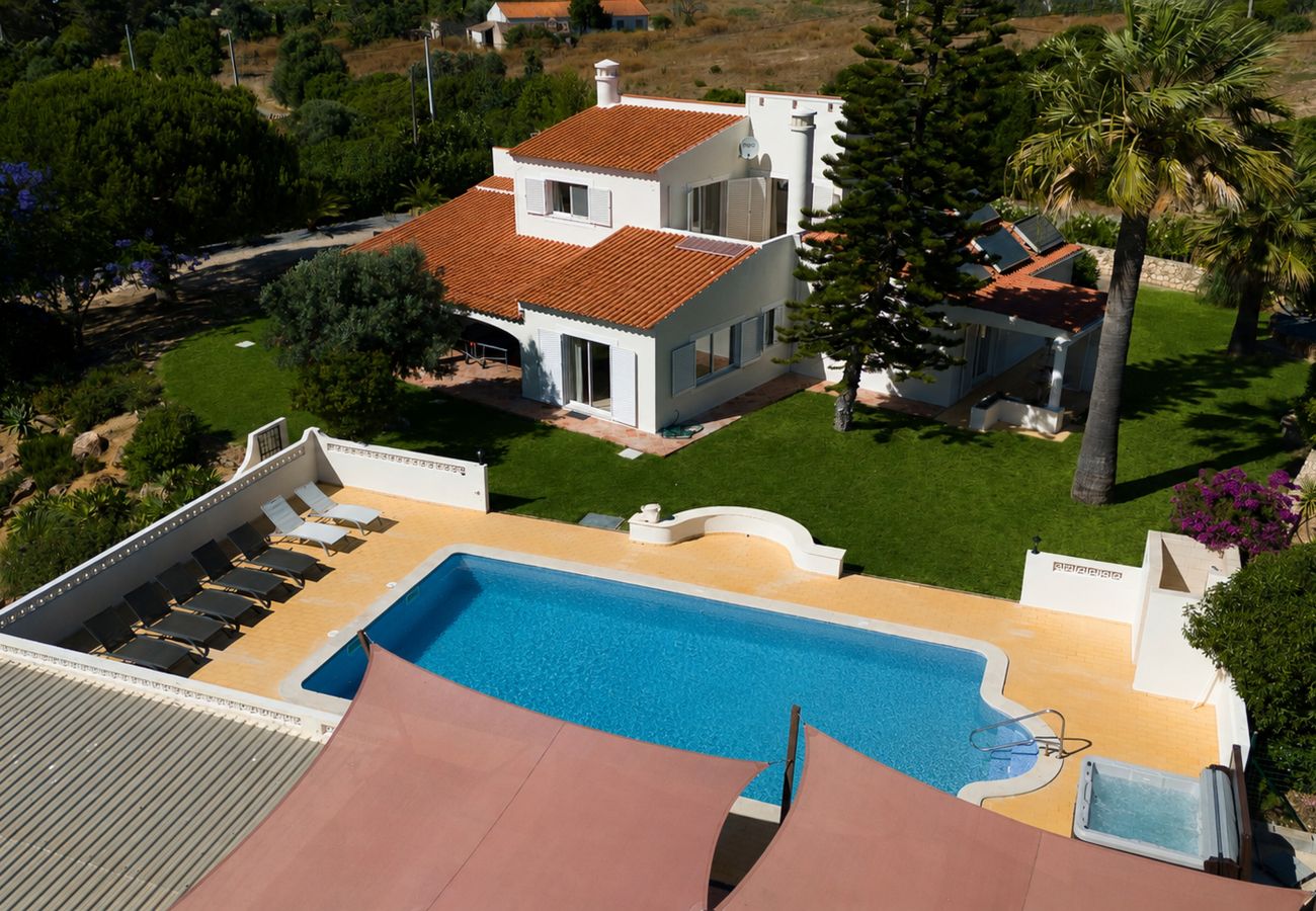 Villa em Carvoeiro - Villa Ursa | 6 quartos | Jacuzzi | Benagil