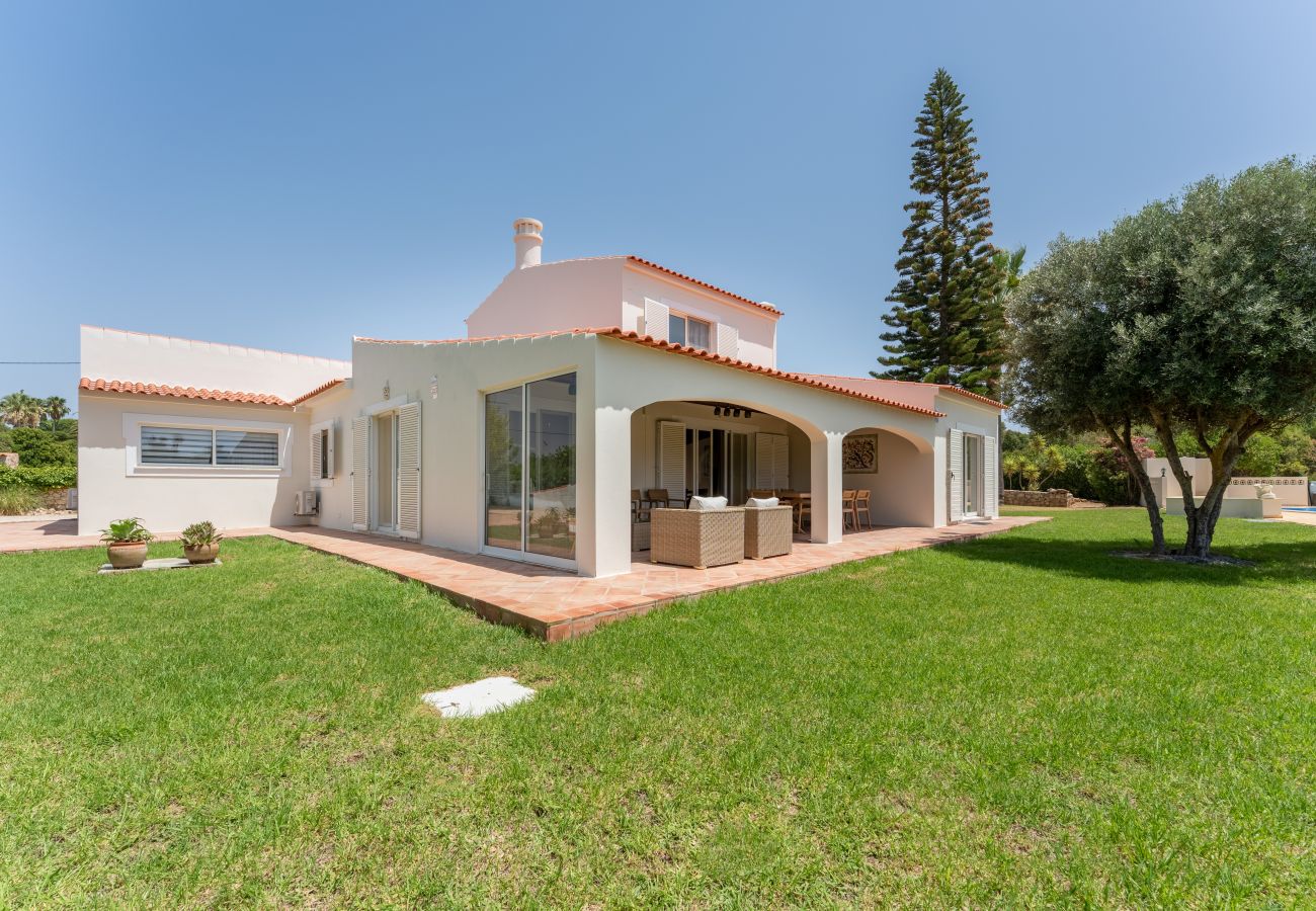 Villa em Carvoeiro - Villa Ursa | 6 quartos | Jacuzzi | Benagil