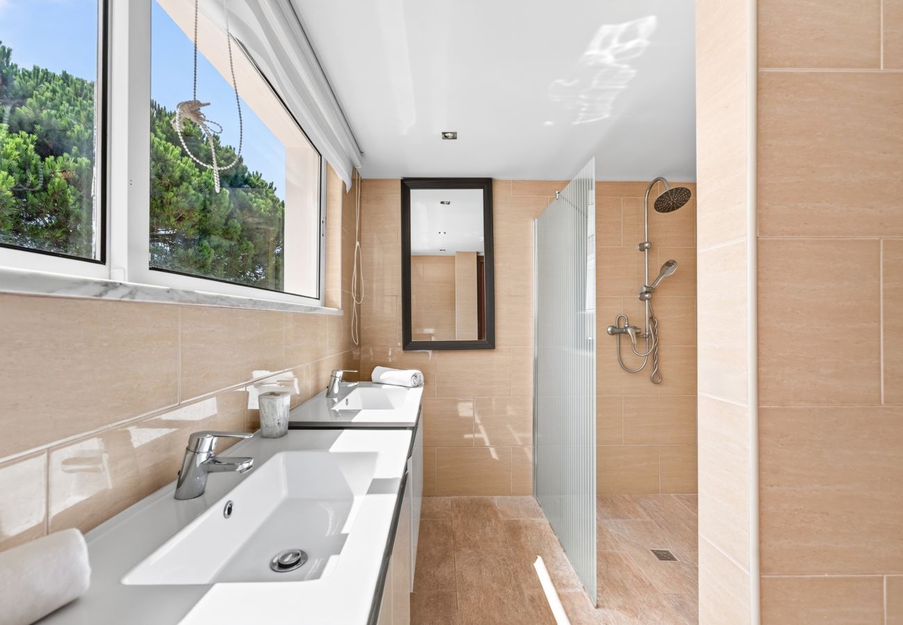 Villa em Carvoeiro - Villa Ursa | 6 quartos | Jacuzzi | Benagil