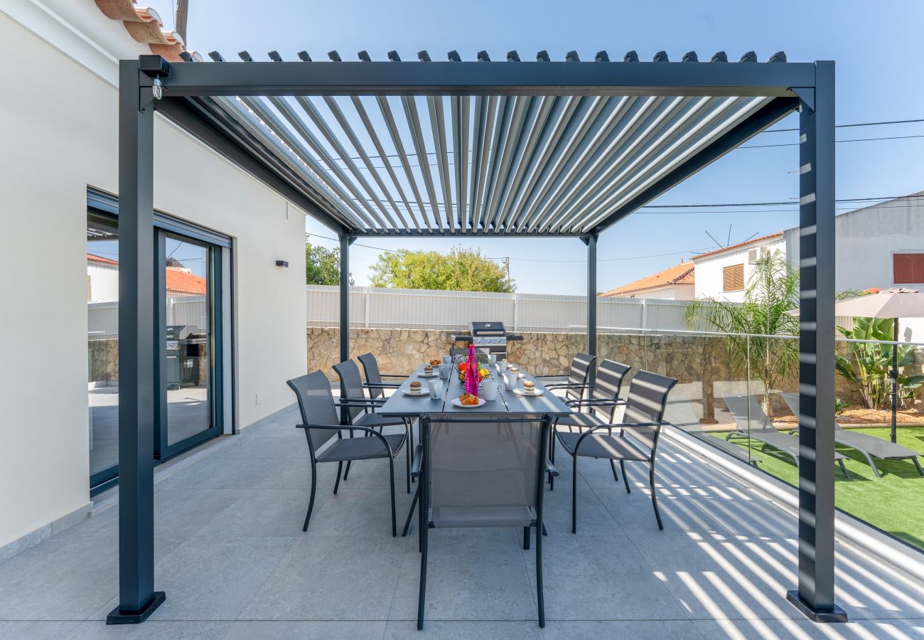 Villa em Boliqueime - Villa Citrus | 4 quartos | Nova | Piscina Privada