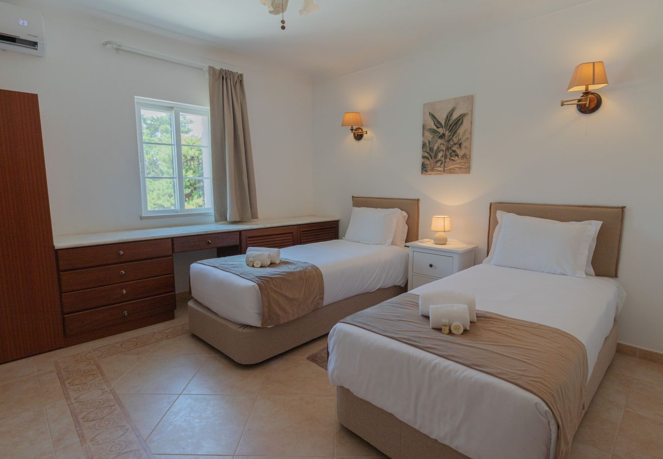 Villa em Carvoeiro - Villa Paraiso | 6 quartos | Jacuzzi | Carvoeiro
