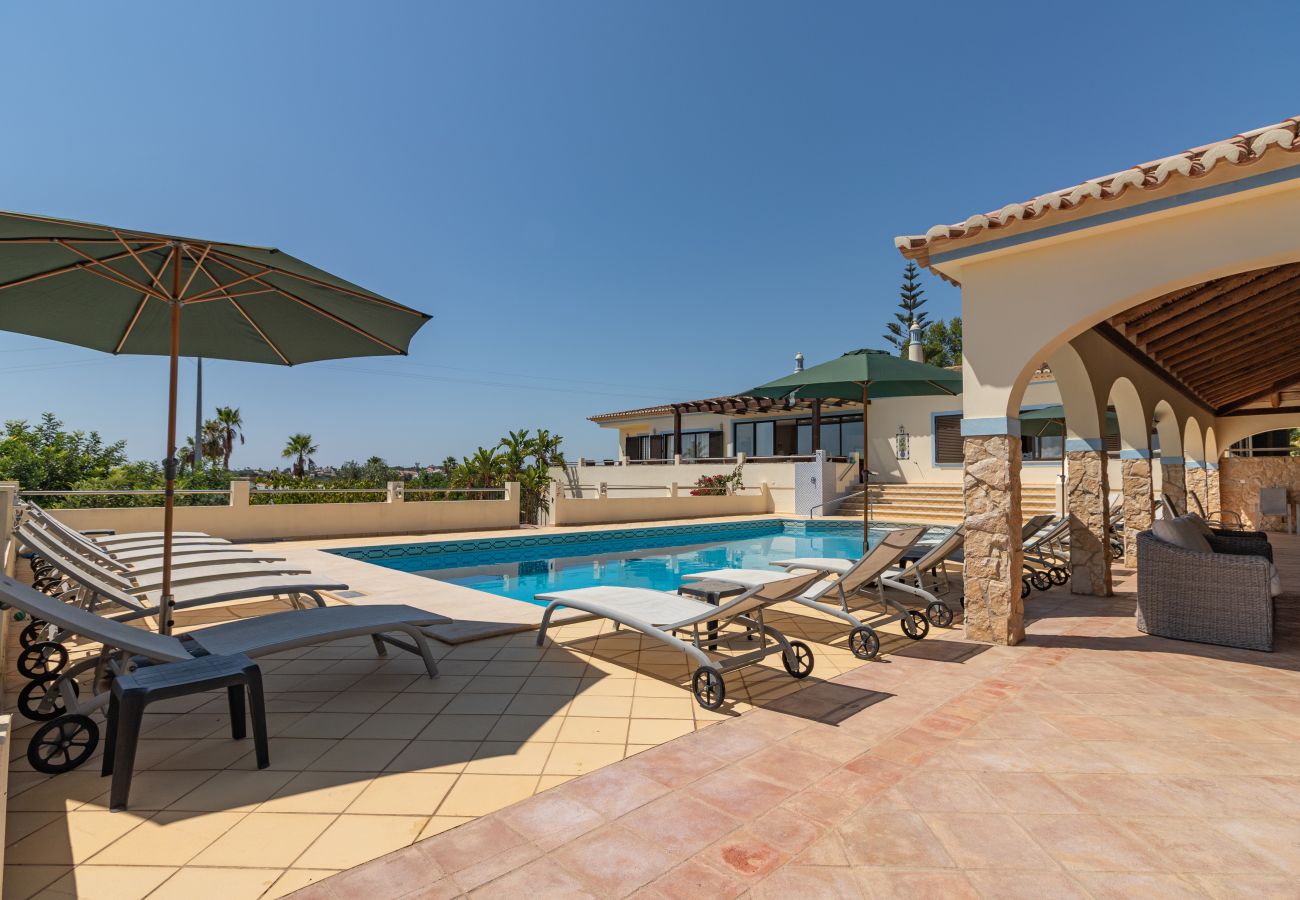 Villa em Lagoa - Quinta dos Loendros |  9 quartos | Carvoeiro | Jacuzzi
