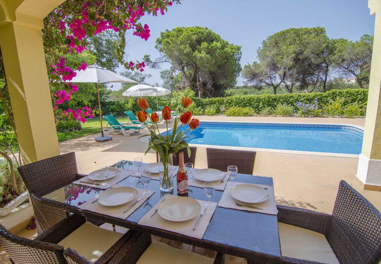 Villa in Vilamoura - Villa Bonita | 3 Bedrooms | Near Aquashow | Vilamoura