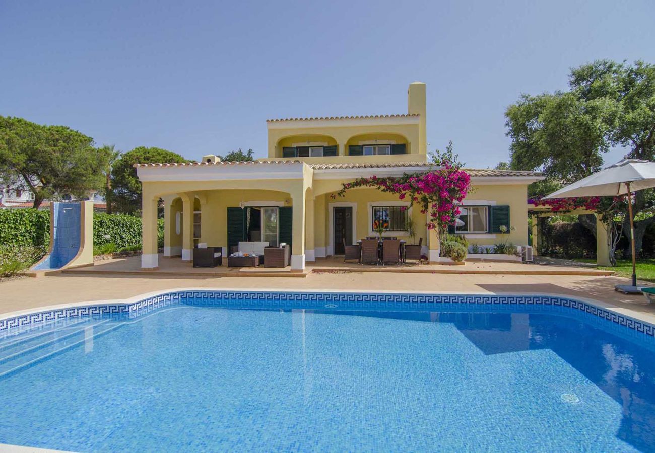 Villa in Vilamoura - Villa Bonita | 3 Bedrooms | Near Aquashow | Vilamoura