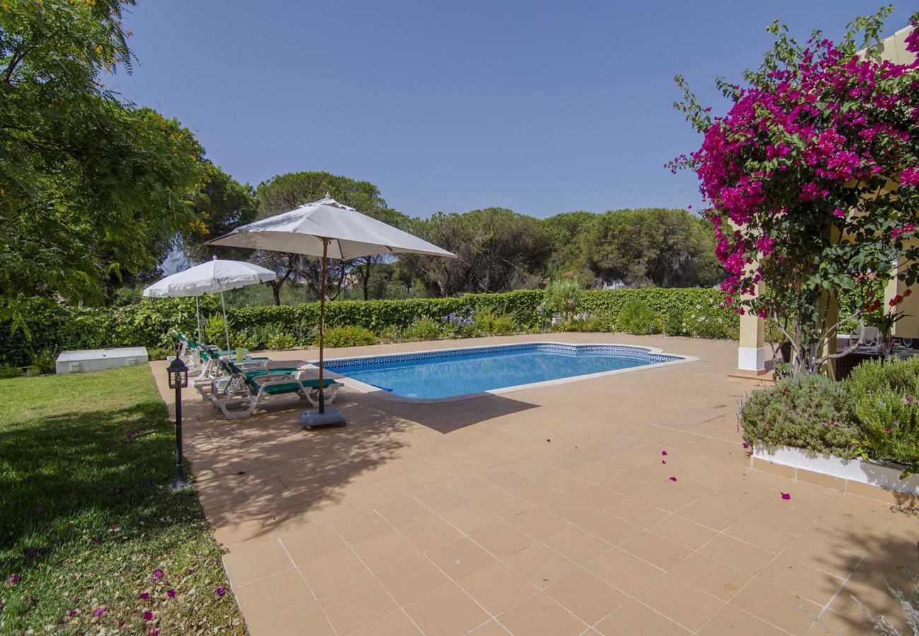 Villa in Vilamoura - Villa Bonita | 3 Bedrooms | Near Aquashow | Vilamoura