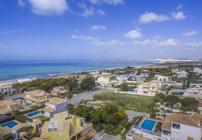 Villa in Galé - Villa Magali | 4 Bedrooms | Walking Distance to Beach | Galé Villa in Galé - Villa Magali | 4 Bedrooms | Walking Distance to Beach | Galé