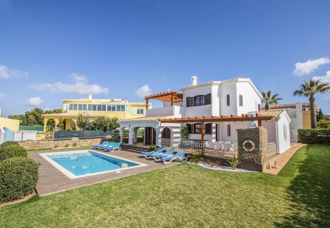 Villa in Galé - Villa Magali | 4 Bedrooms | Walking Distance to Beach | Galé