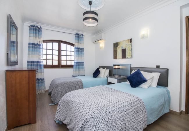 Villa in Galé - Villa Magali | 4 Bedrooms | Walking Distance to Beach | Galé Villa in Galé - Villa Magali | 4 Bedrooms | Walking Distance to Beach | Galé