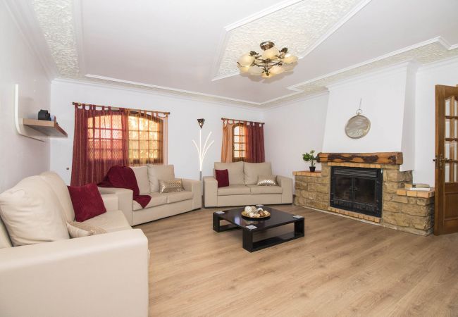 Villa in Galé - Villa Magali | 4 Bedrooms | Walking Distance to Beach | Galé Villa in Galé - Villa Magali | 4 Bedrooms | Walking Distance to Beach | Galé