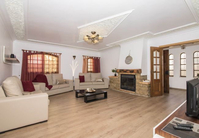 Villa in Galé - Villa Magali | 4 Bedrooms | Walking Distance to Beach | Galé Villa in Galé - Villa Magali | 4 Bedrooms | Walking Distance to Beach | Galé