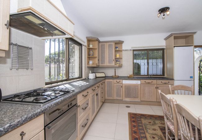 Villa in Vilamoura - Villa Joselina | 4 Bedrooms | Golf Views | Vilamoura Villa in Vilamoura - Villa Joselina | 4 Bedrooms | Golf Views | Vilamoura