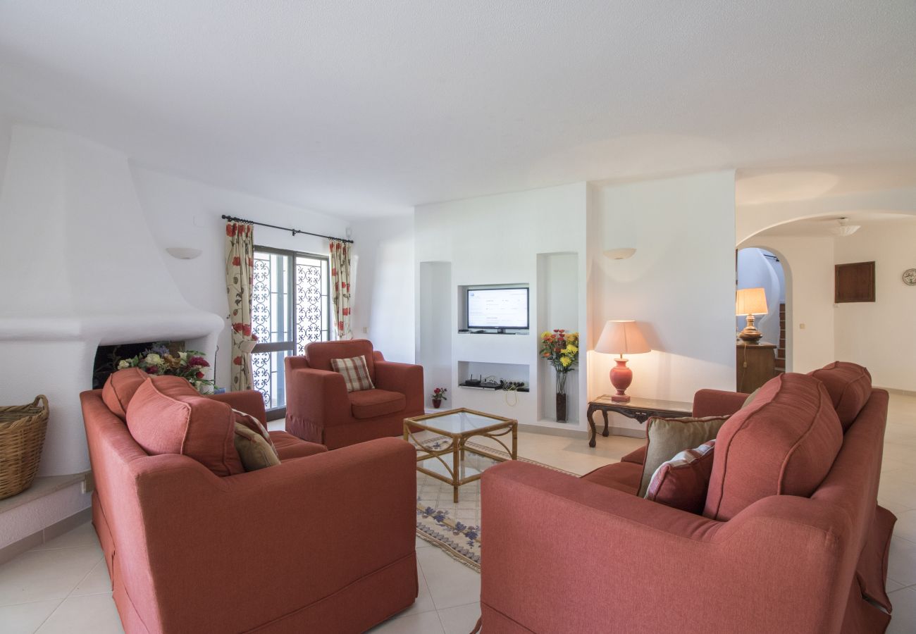 Villa in Vilamoura - Villa Joselina | 4 Bedrooms | Golf Views | Vilamoura