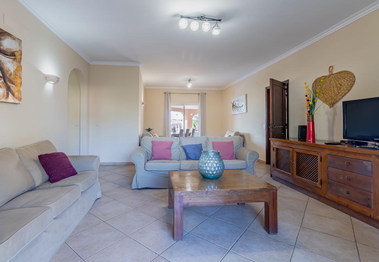 Villa in Vilamoura - Villa Anita | 5 Bedrooms | Private | Vilamoura
