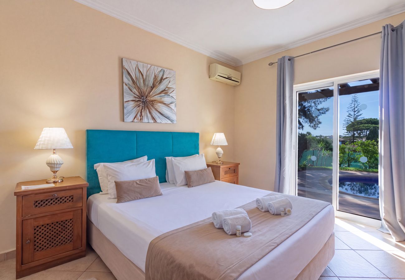 Villa in Vilamoura - Villa Anita | 5 Bedrooms | Private | Vilamoura