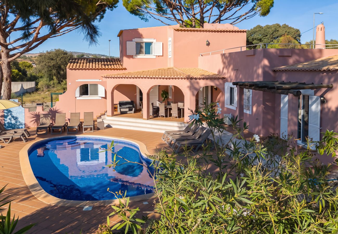 Villa in Vilamoura - Villa Anita | 5 Bedrooms | Private | Vilamoura