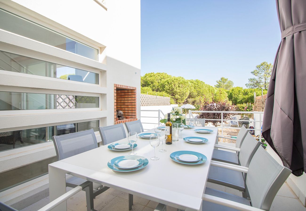 Terraced House in Almancil - Casa Granada | 4 Bedrooms | Private Pool | Varandas do Lago