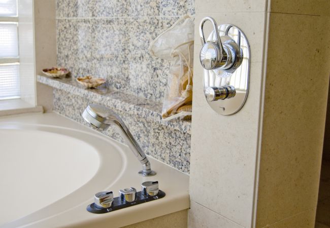 Villa in Vilamoura - Villa Lake View | 6 Bedrooms | Golf Views | Vilamoura Villa in Vilamoura - Villa Lake View | 6 Bedrooms | Golf Views | Vilamoura