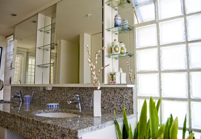 Villa in Vilamoura - Villa Lake View | 6 Bedrooms | Golf Views | Vilamoura Villa in Vilamoura - Villa Lake View | 6 Bedrooms | Golf Views | Vilamoura