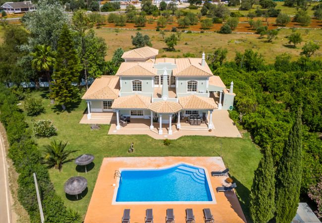 Villa in Boliqueime - Quinta das Laranjeiras | 4 Bedrooms | Country House | Boliqueime Villa in Boliqueime - Quinta das Laranjeiras | 4 Bedrooms | Country House | Boliqueime