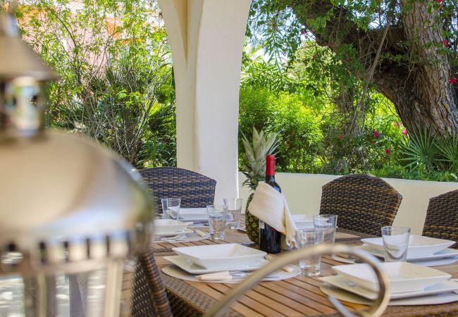 Villa in Almancil - Villa Caravela | 4 Bedrooms | Beautiful Garden | Almancil Villa in Almancil - Villa Caravela | 4 Bedrooms | Beautiful Garden | Almancil