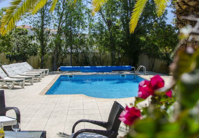Villa in Almancil - Villa Caravela | 4 Bedrooms | Beautiful Garden | Almancil Villa in Almancil - Villa Caravela | 4 Bedrooms | Beautiful Garden | Almancil