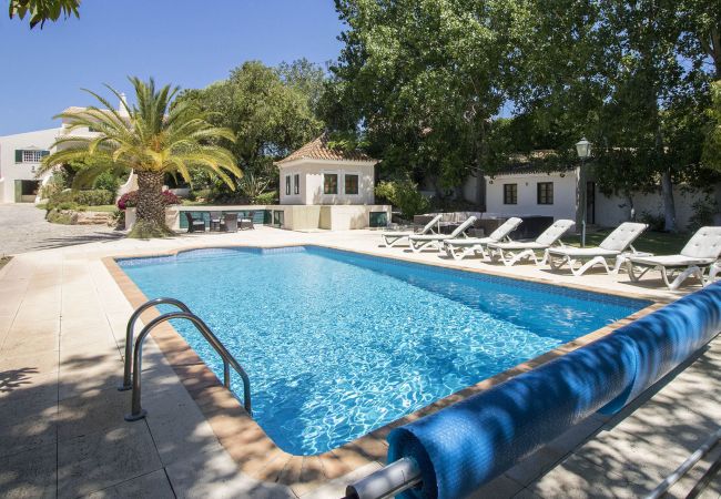 Villa in Almancil - Villa Caravela | 4 Bedrooms | Beautiful Garden | Almancil Villa in Almancil - Villa Caravela | 4 Bedrooms | Beautiful Garden | Almancil