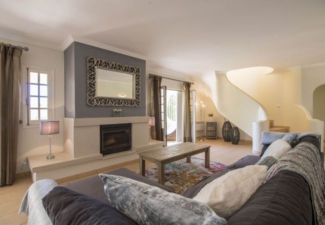 Villa in Almancil - Villa Caravela | 4 Bedrooms | Beautiful Garden | Almancil Villa in Almancil - Villa Caravela | 4 Bedrooms | Beautiful Garden | Almancil