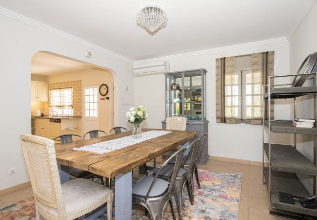 Villa in Almancil - Villa Caravela | 4 Bedrooms | Beautiful Garden | Almancil Villa in Almancil - Villa Caravela | 4 Bedrooms | Beautiful Garden | Almancil