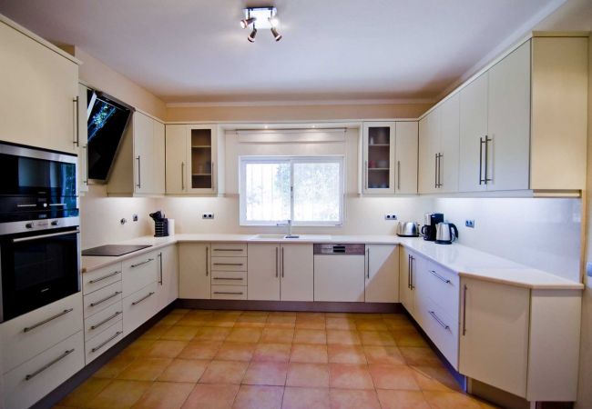 Villa in Almancil - Villa Jasmim | 4 Bedrooms | Sun Kissed | Almancil Villa in Almancil - Villa Jasmim | 4 Bedrooms | Sun Kissed | Almancil