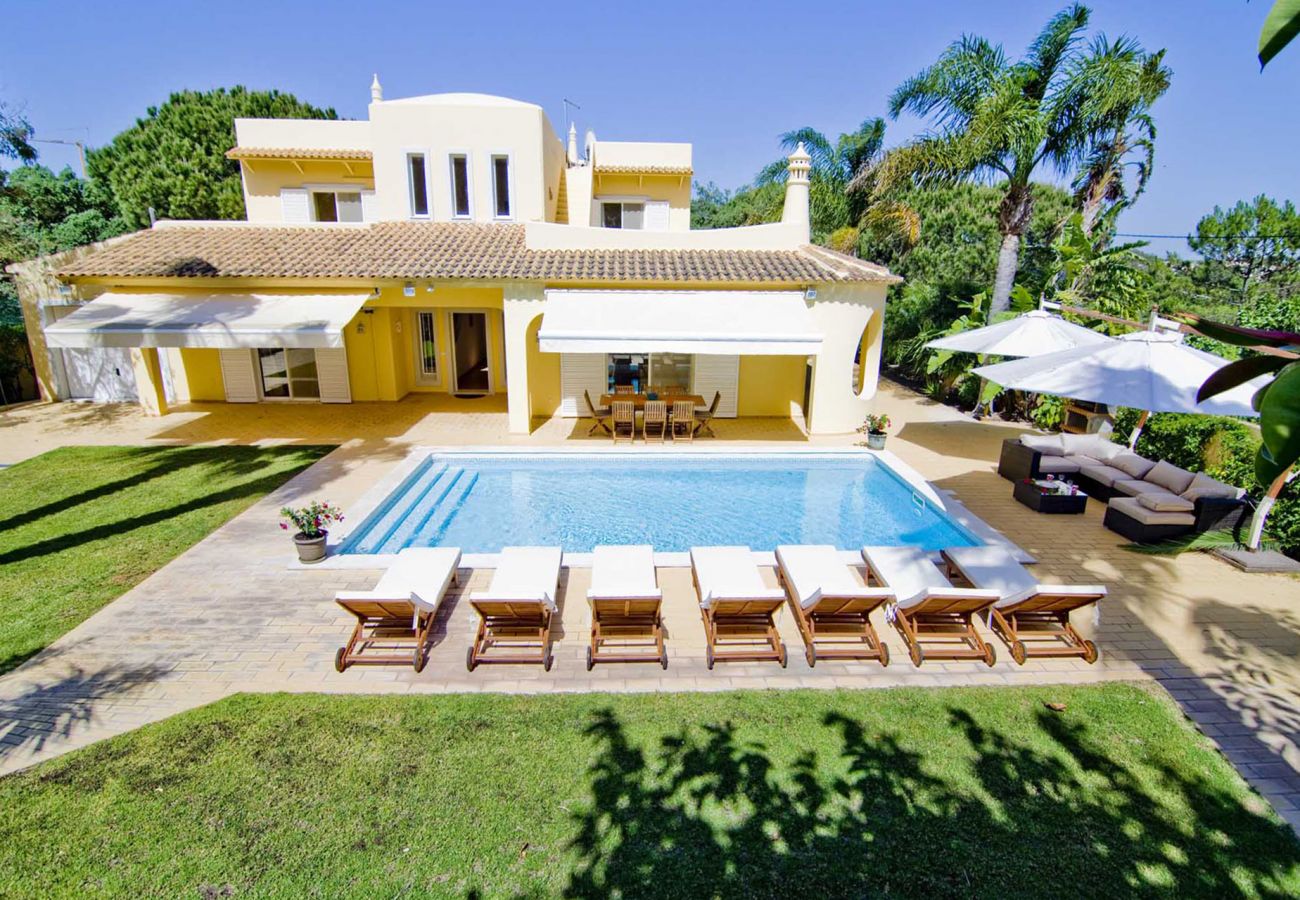 Villa in Almancil - Villa Jasmim | 4 Bedrooms | Sun Kissed | Almancil