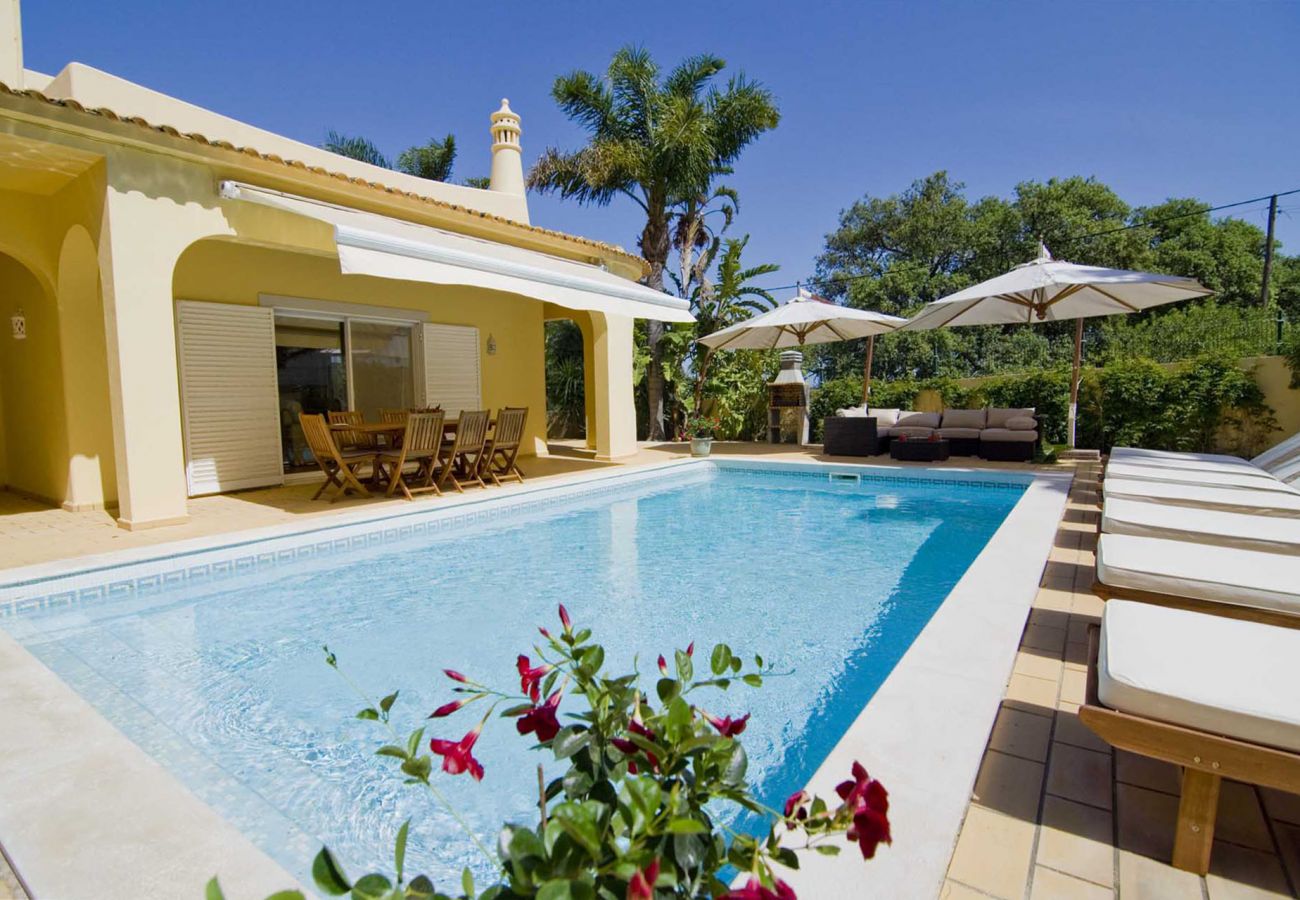 Villa in Almancil - Villa Jasmim | 4 Bedrooms | Sun Kissed | Almancil