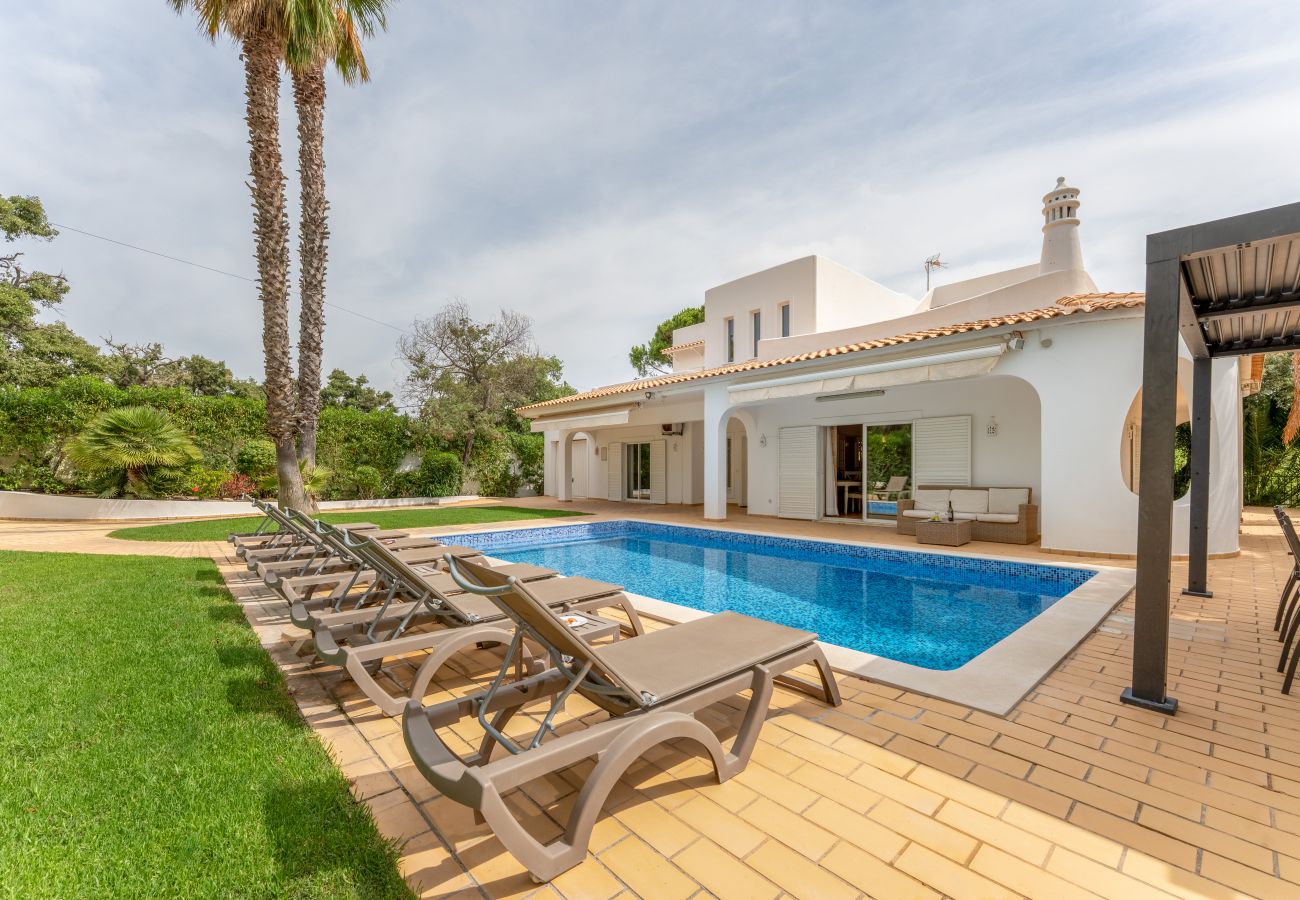 Villa in Almancil - Villa Jasmim | 4 Bedrooms | Sun Kissed | Almancil