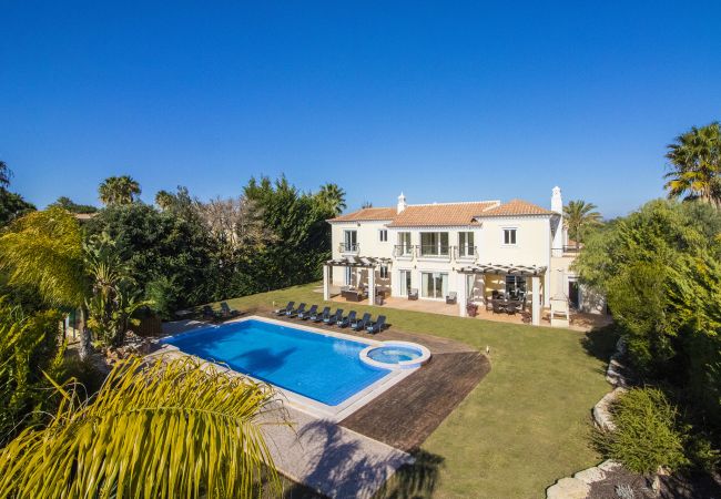 Villa in Almancil - Villa Mar | 5 Bedrooms | Great Pool & Spa | Quinta do Mar