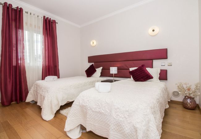 Villa in Almancil - Villa Mar | 5 Bedrooms | Great Pool & Spa | Quinta do Mar Villa in Almancil - Villa Mar | 5 Bedrooms | Great Pool & Spa | Quinta do Mar