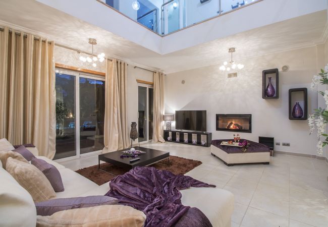 Villa in Almancil - Villa Mar | 5 Bedrooms | Great Pool & Spa | Quinta do Mar Villa in Almancil - Villa Mar | 5 Bedrooms | Great Pool & Spa | Quinta do Mar