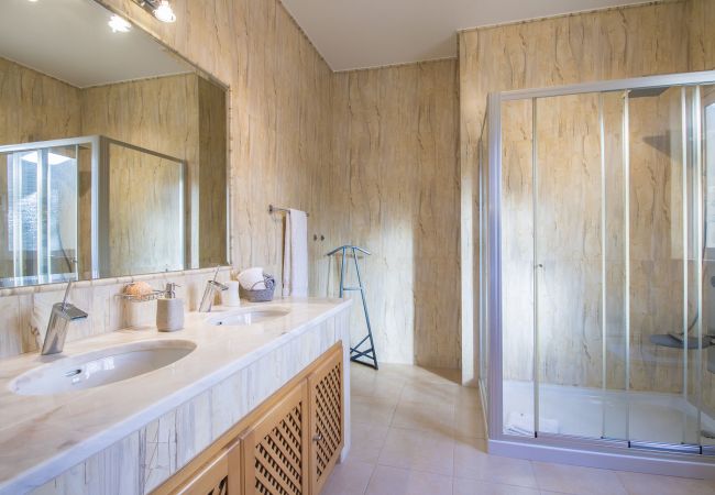 Villa in Almancil - Villa Mar | 5 Bedrooms | Great Pool & Spa | Quinta do Mar Villa in Almancil - Villa Mar | 5 Bedrooms | Great Pool & Spa | Quinta do Mar