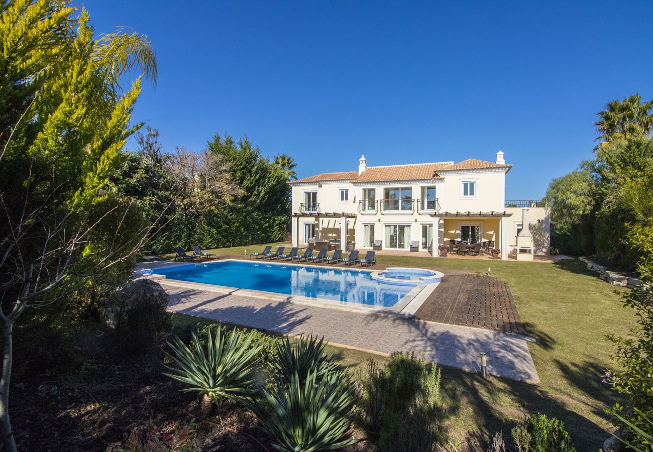 Villa in Almancil - Villa Mar | 5 Bedrooms | Great Pool & Spa | Quinta do Mar