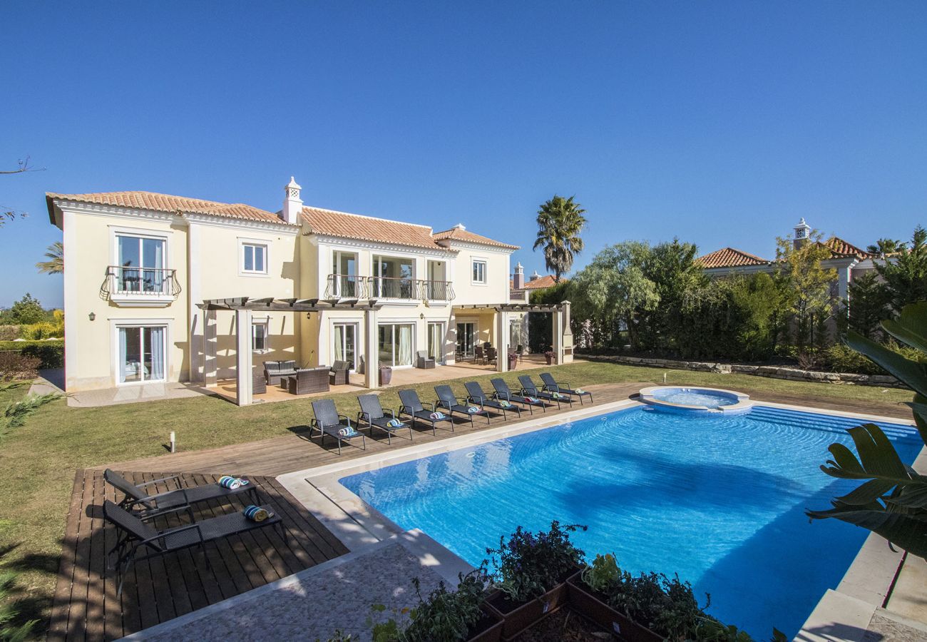 Villa in Almancil - Villa Mar | 5 Bedrooms | Great Pool & Spa | Quinta do Mar