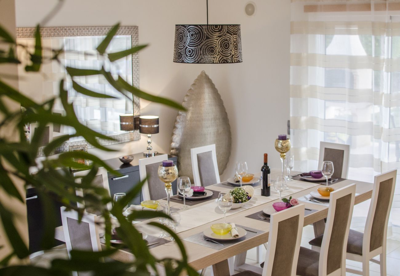 Villa in Almancil - Villa Mar | 5 Bedrooms | Great Pool & Spa | Quinta do Mar