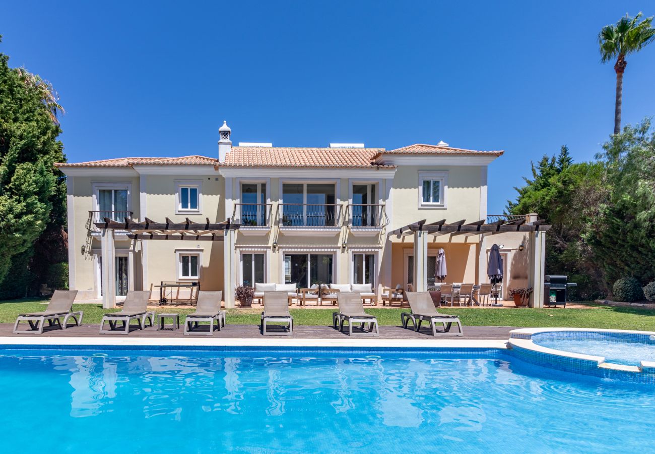 Villa in Almancil - Villa Mar | 5 Bedrooms | Great Pool & Spa | Quinta do Mar