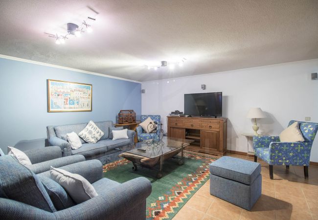 Villa in Vilamoura - Villa Rubi | 6 Bedrooms | Golf Views | Vilamoura Villa in Vilamoura - Villa Rubi | 6 Bedrooms | Golf Views | Vilamoura