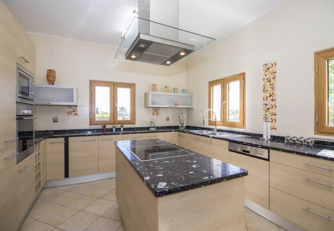Villa in Almancil - Villa Valentina | 5 Bedrooms | Super Quiet | Quinta do Mar Villa in Almancil - Villa Valentina | 5 Bedrooms | Super Quiet | Quinta do Mar