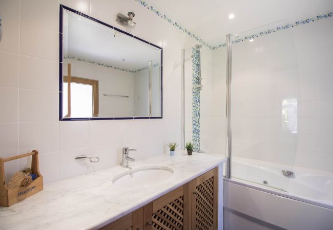 Villa in Almancil - Villa Valentina | 5 Bedrooms | Super Quiet | Quinta do Mar Villa in Almancil - Villa Valentina | 5 Bedrooms | Super Quiet | Quinta do Mar