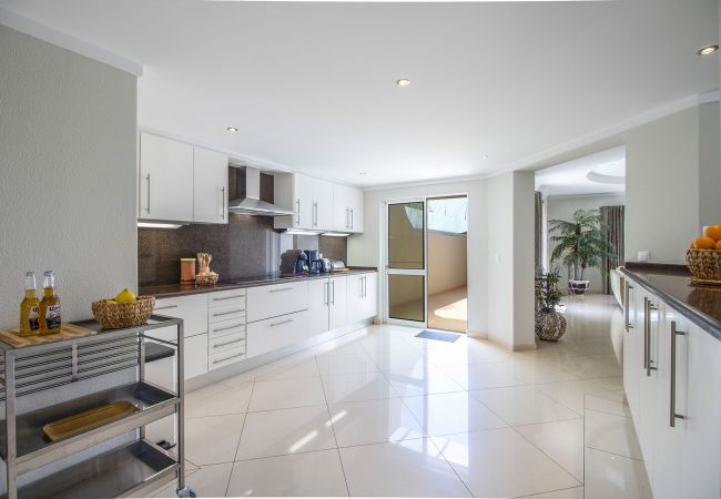 Villa in Loulé - Villa Vista | 4 Bedrooms | Beautiful Panoramic Views | Goldra Villa in Loulé - Villa Vista | 4 Bedrooms | Beautiful Panoramic Views | Goldra