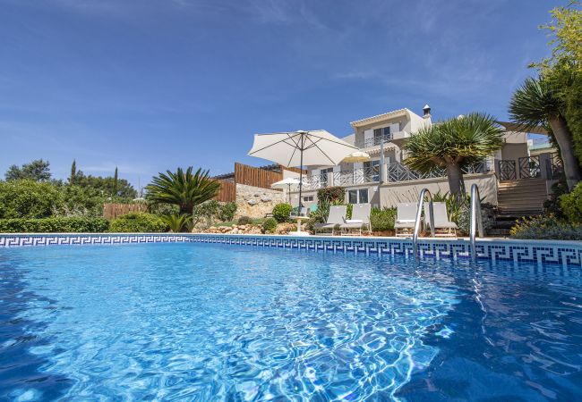 Villa in Loulé - Villa Vista | 4 Bedrooms | Beautiful Panoramic Views | Goldra Villa in Loulé - Villa Vista | 4 Bedrooms | Beautiful Panoramic Views | Goldra