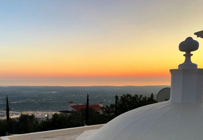 Villa in Loulé - Villa Vista | 4 Bedrooms | Beautiful Panoramic Views | Goldra Villa in Loulé - Villa Vista | 4 Bedrooms | Beautiful Panoramic Views | Goldra